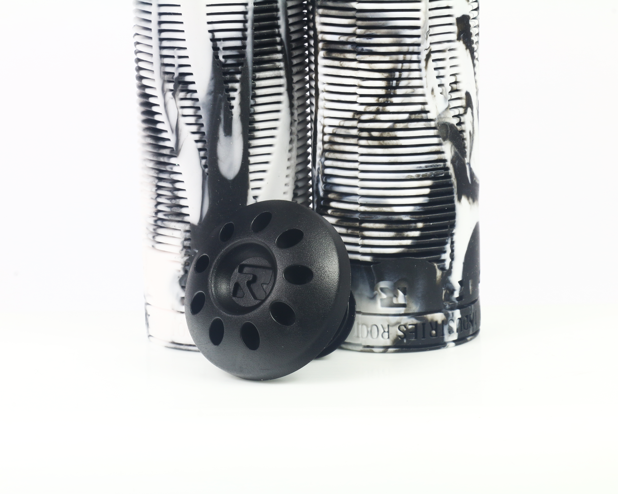 root-industries-r2-air-griffe-stunt-scooter-wei-schwarz-175mm image 3