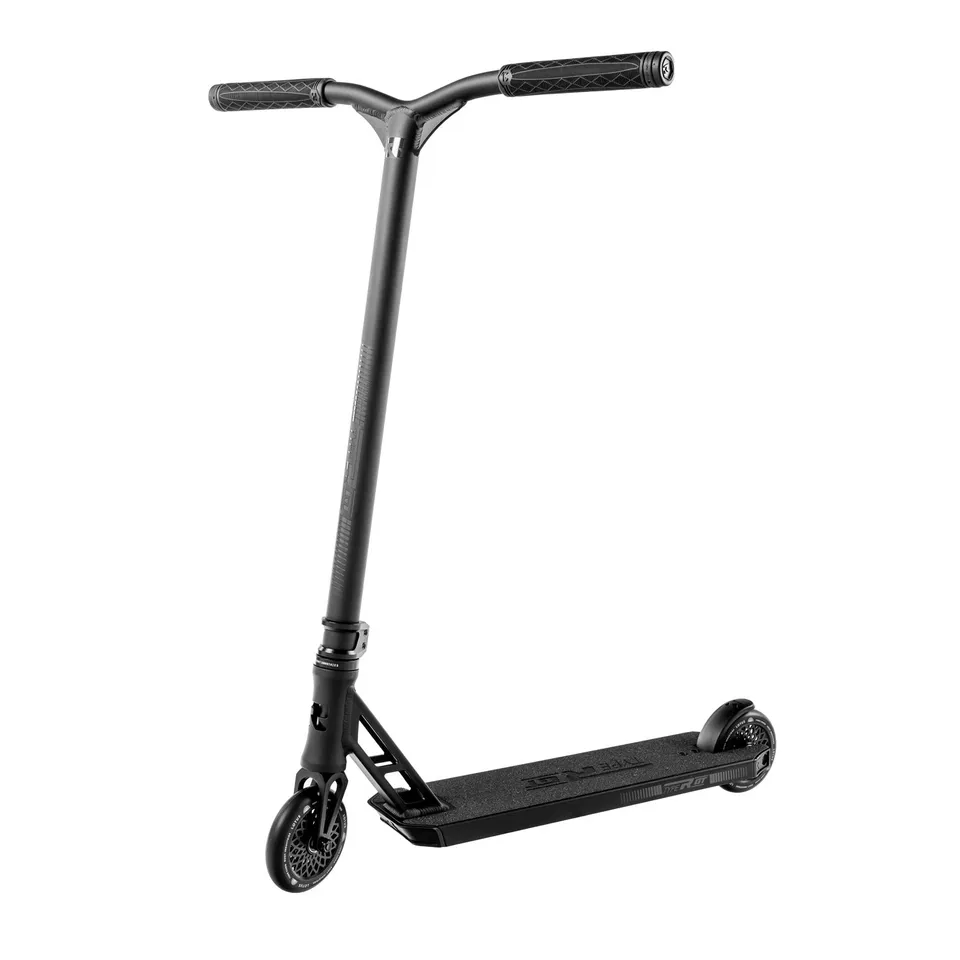 root-industries-type-r-gt-stunt-scooter-schwarz-park image 1