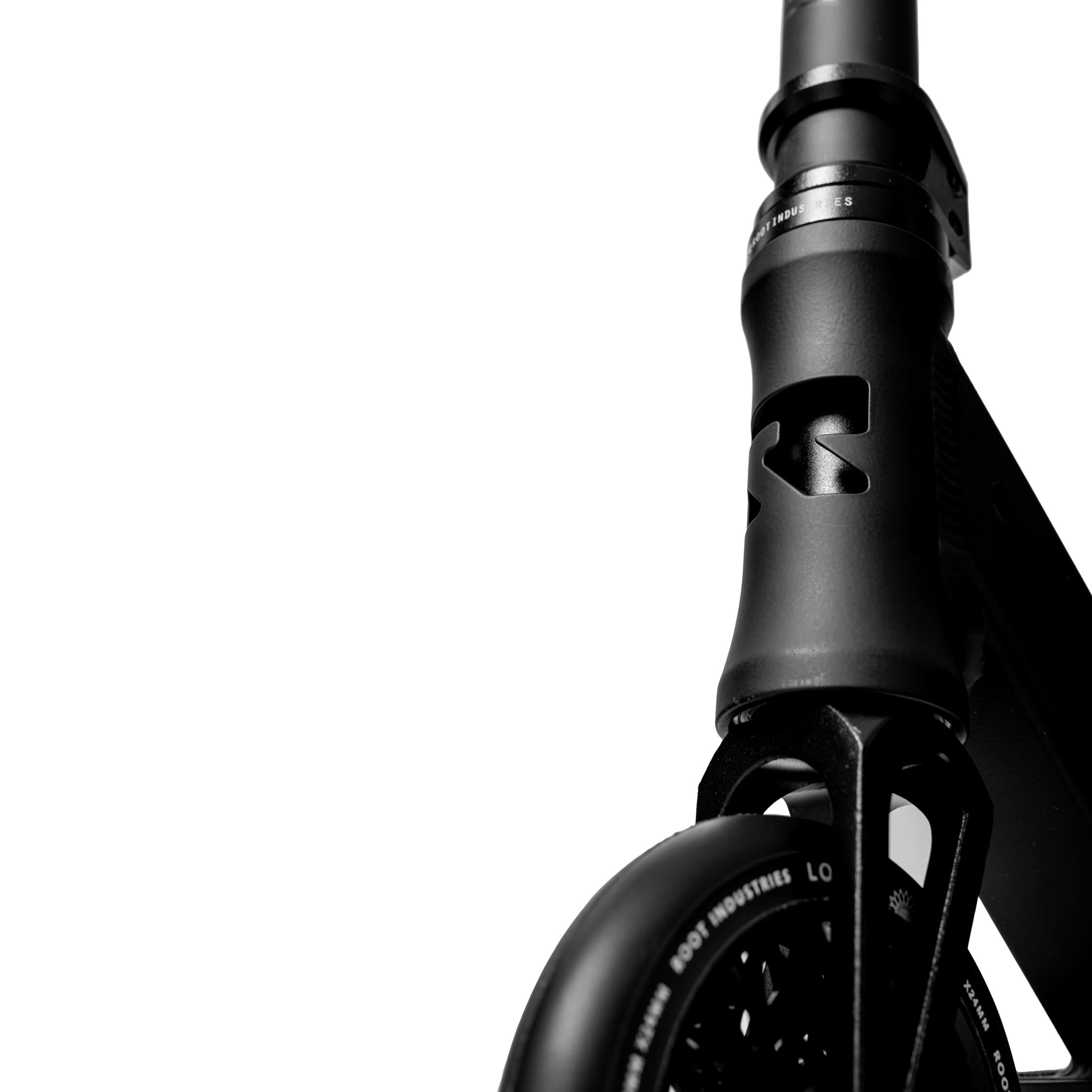 root-industries-type-r-gt-stunt-scooter-schwarz-park image 2