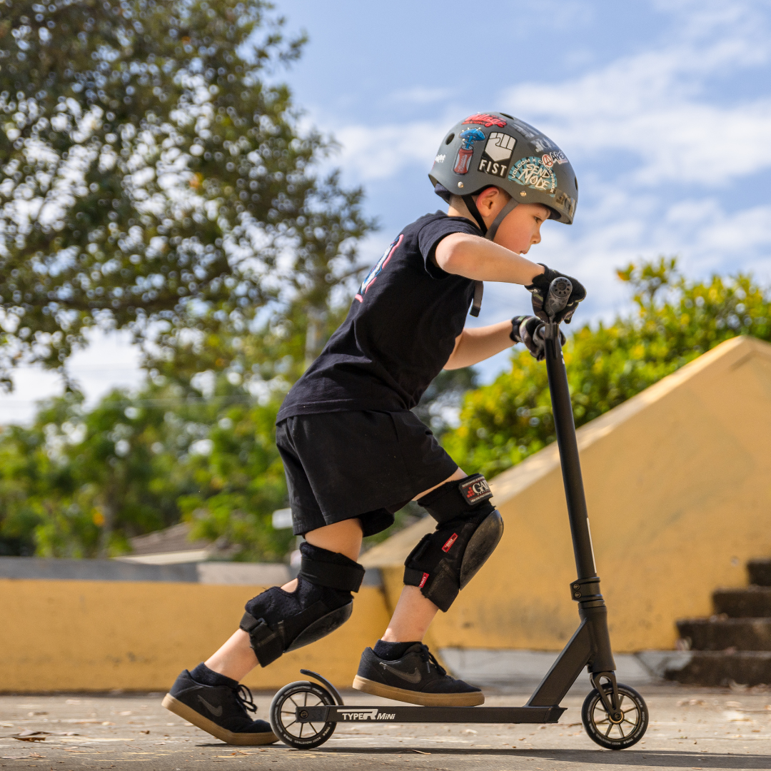 root-industries-type-r-mini-stunt-scooter-schwarz-4-8-jahre image 6